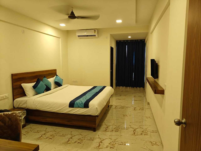 Bedroom 3, Hotel Iris Executive, Pune
