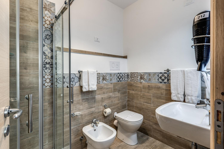Bathroom 4, Casena Dei Colli, Sure Hotel Collection by Best Western, Palermo