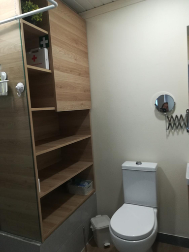 Bathroom 1, Cc39 -Q1, Funchal