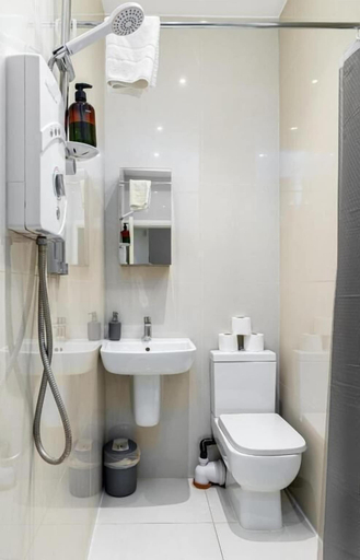 Bathroom 3, London Homes - Aldgate Flats, London