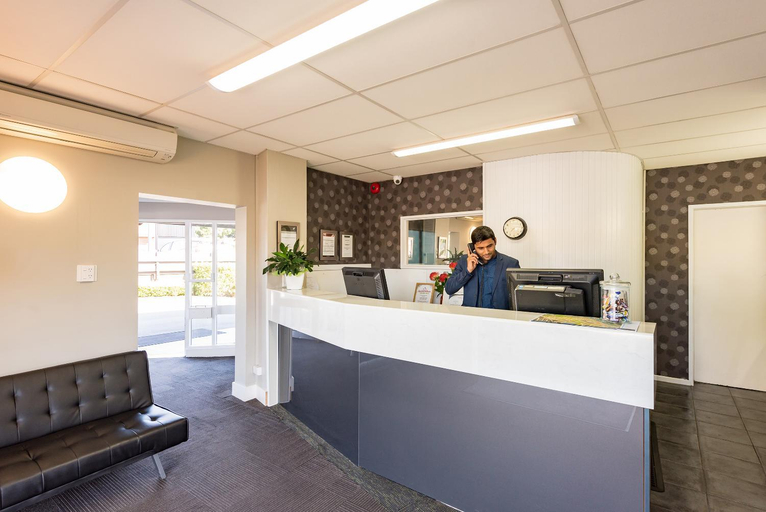 Public Area 3, Heartland Ambassador Hotel Hamilton, Hamilton