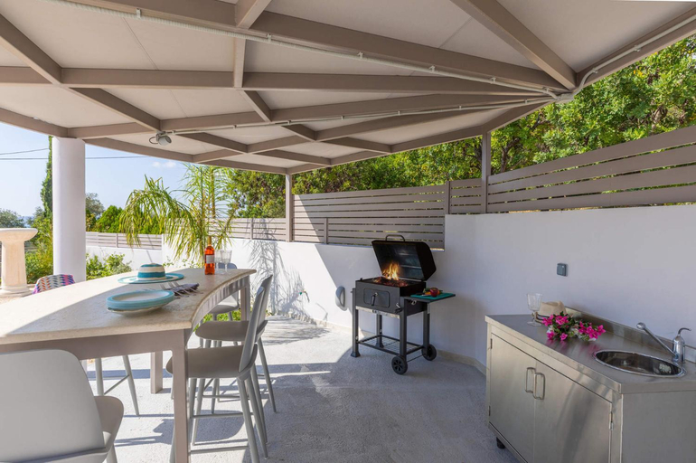 Others 5, Villa Effi Lourdata, Ionian Islands