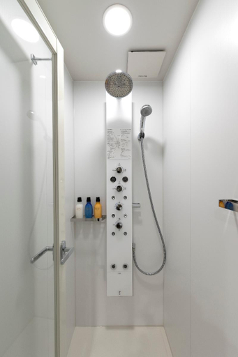Bathroom 30