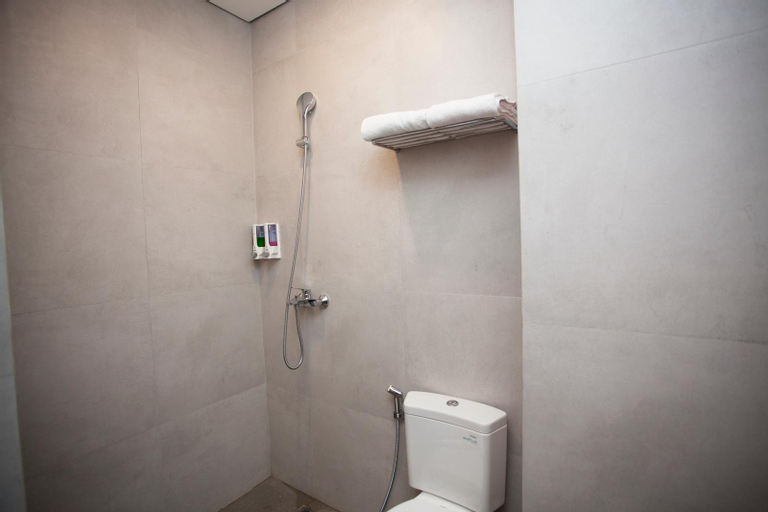 Bathroom 8