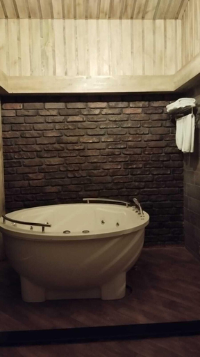 Bathroom 2, Qesr hotel, Baku