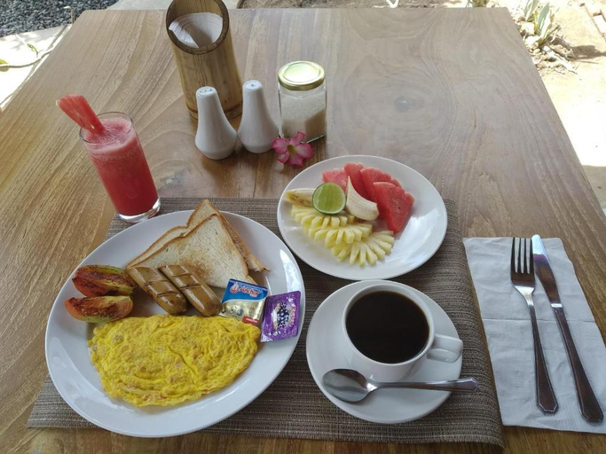 Food & Drinks