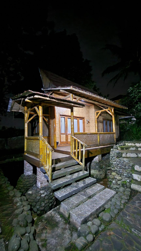 Exterior 10
