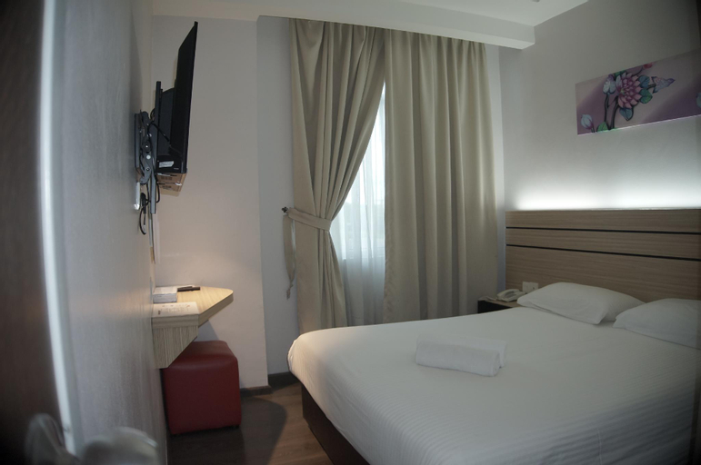 Bedroom 12