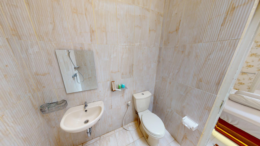 Bathroom 11