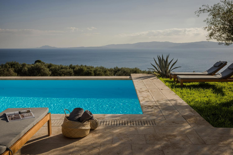Others 5, Villa Comi, Ionian Islands