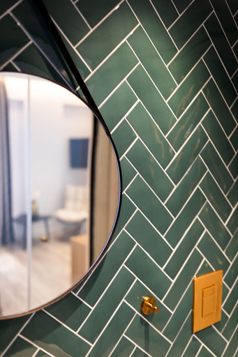 Bathroom 4, Old Port Hotel