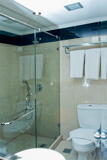 Bathroom 7
