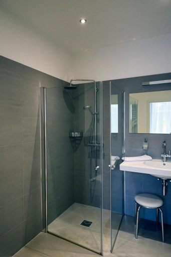 Bathroom 6