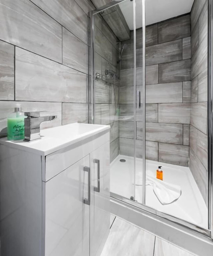 Bathroom 3, London Homes - Aldgate Flats, London