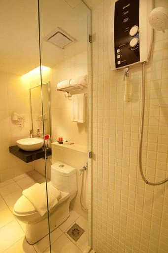 Bathroom 8