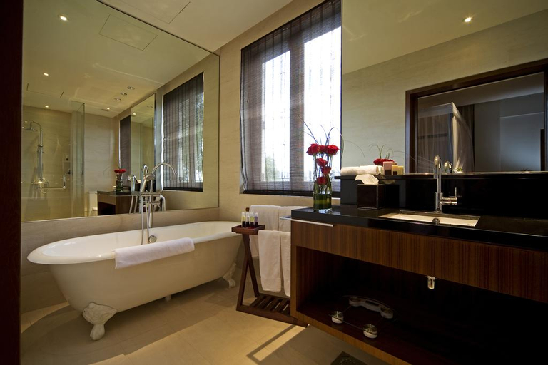 Bathroom 22