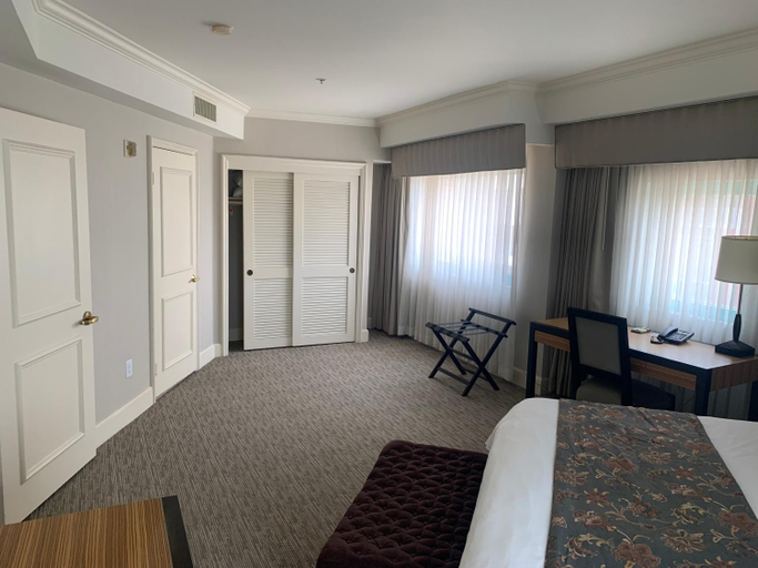 Bedroom 3, Oxford Palace Hotel, Los Angeles