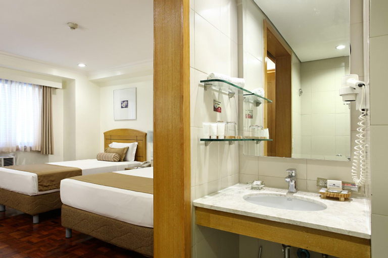 Bathroom 24