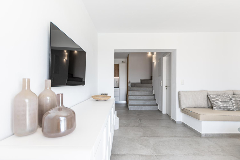 3, Villa Amerelia Mikri Vigla, South Aegean