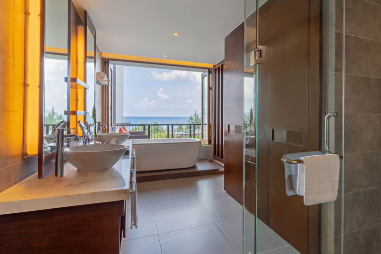 Bathroom 20