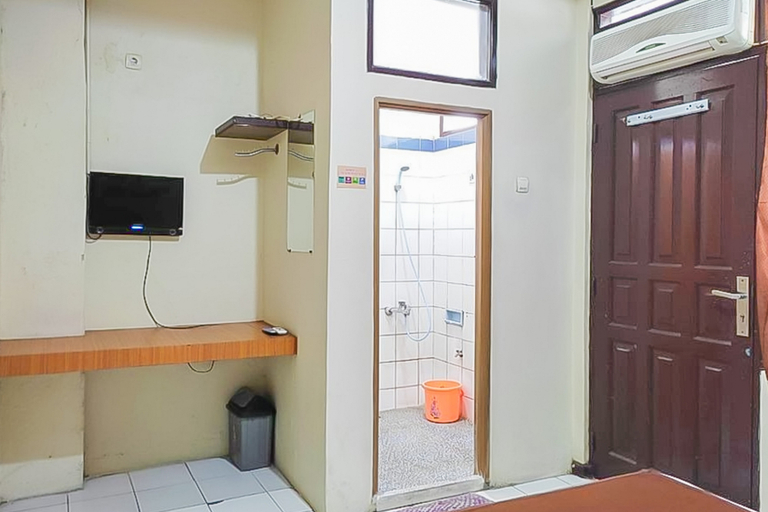 Others 4, Fajar Indah Hotel Mitra RedDoorz, Karawang