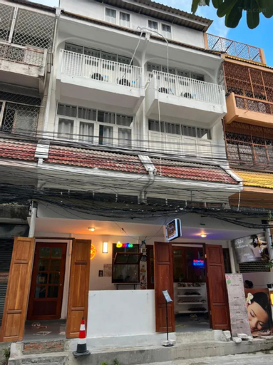 Exterior & Views 20