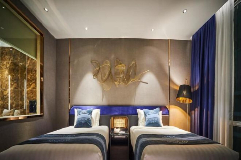 Bedroom 28