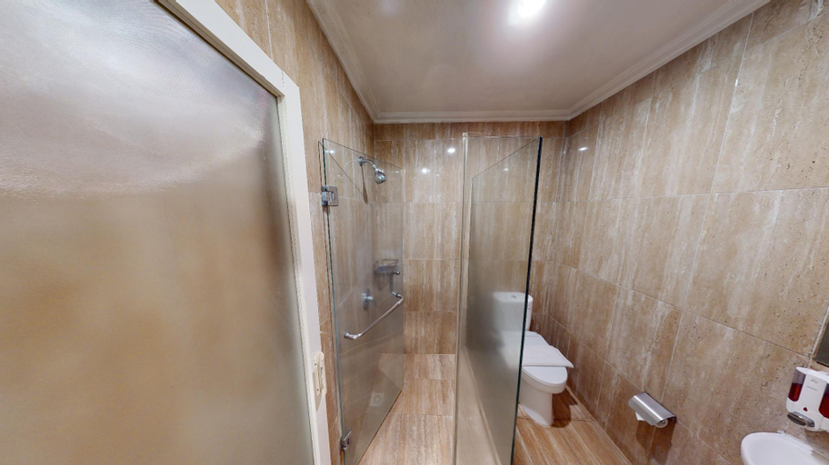 Bathroom 11