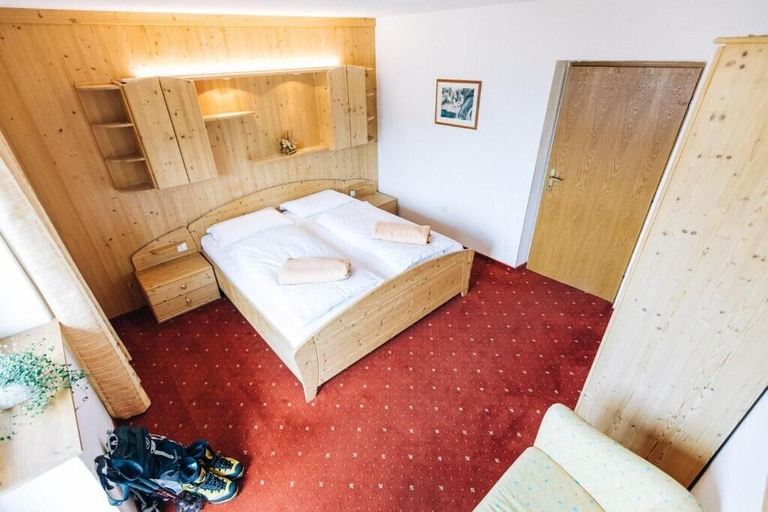 Bedroom 3, Hotel Schönwies, Bolzano