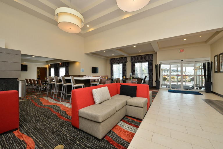 Public Area 2, Holiday Inn Express BOSTON-MILFORD by IHG, Worcester