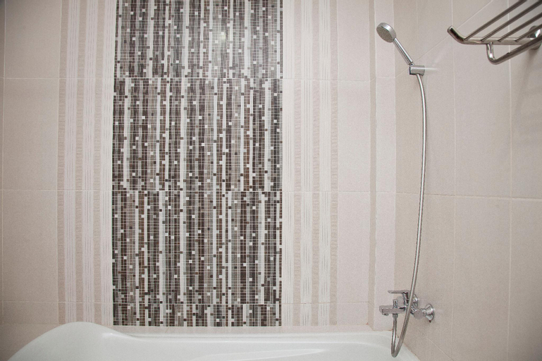 Bathroom 15