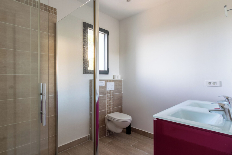 Bathroom 2, Villa Vue Mer 180 - Face aux îles d’Or, Var