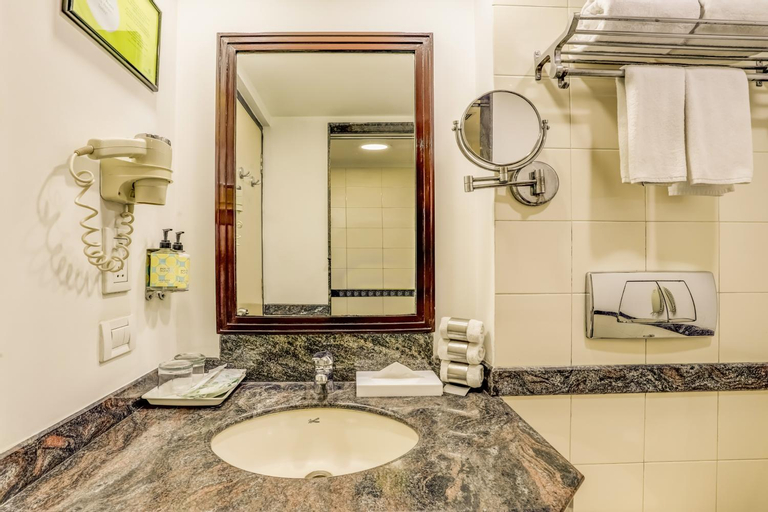 Bathroom 10