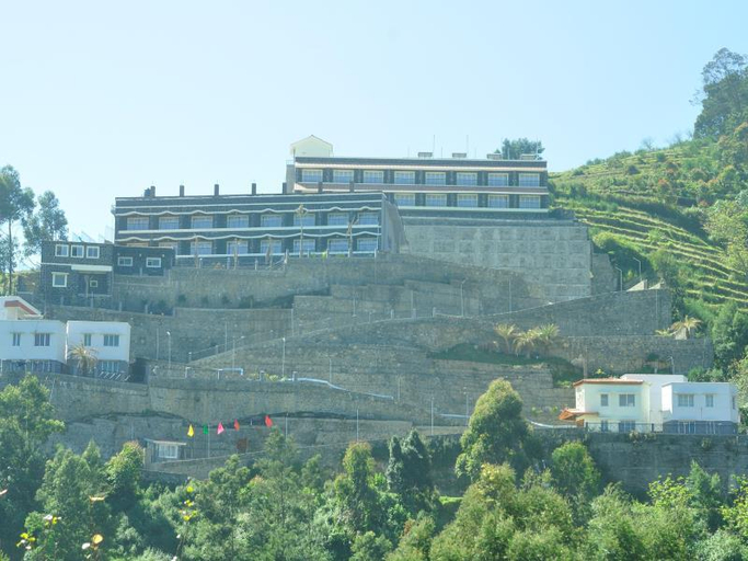 Exterior 14