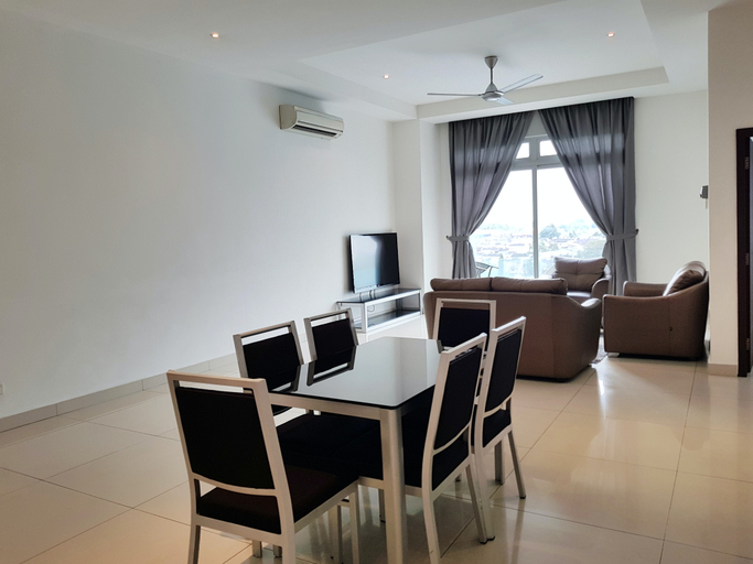 Dining Room 7