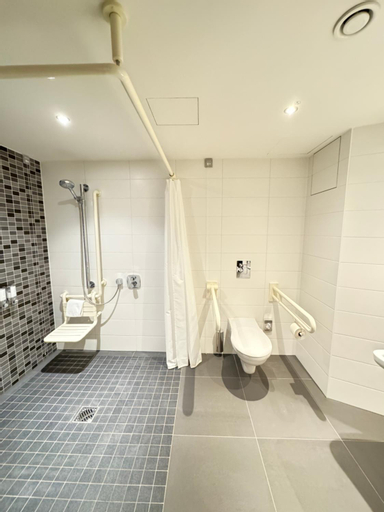 Bathroom 4
