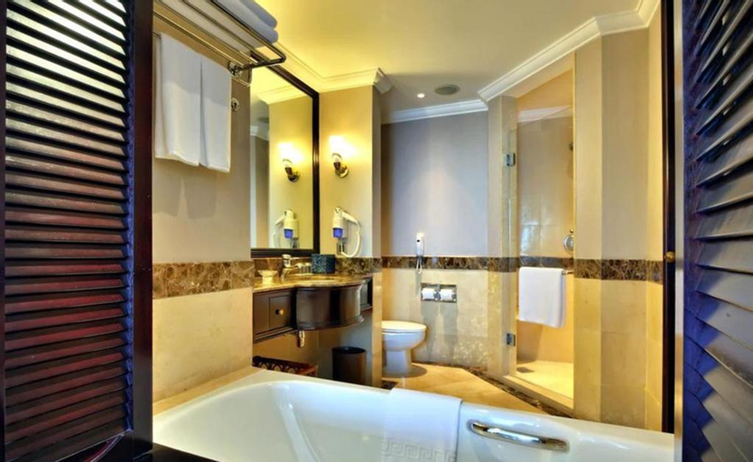 Bathroom 9