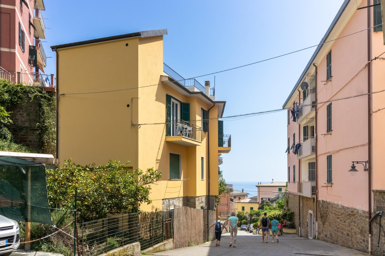 La Casa di Madi, La Spezia