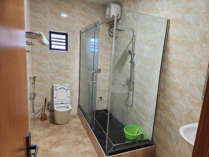 Bathroom 3, Goldstep Hotel and Suites Abraka, EthiopeE