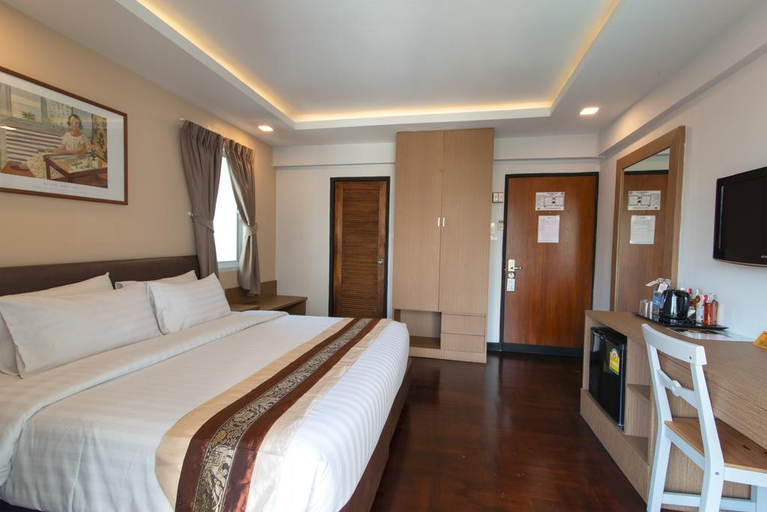 Bedroom 8