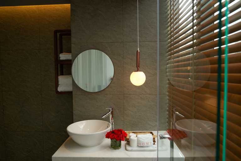 Bathroom 9