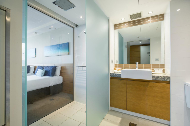 Bathroom 5, The Ville Resort Casino, City