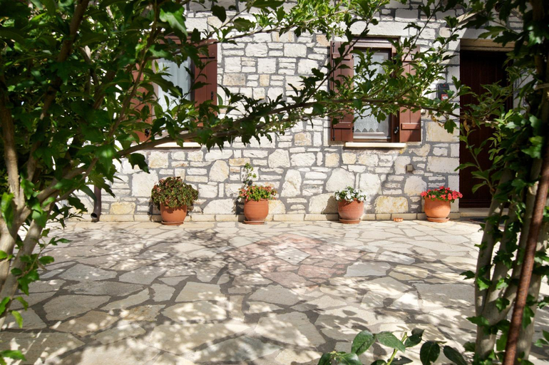 Garden 2, VILLA KOUTSOYPIA STONE HOUSE, Ionian Islands