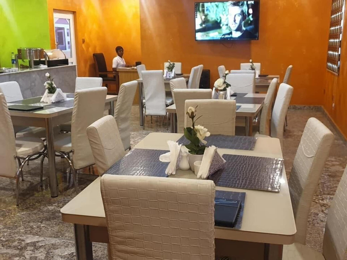 Food & Drinks 4, Goldstep Hotel and Suites Abraka, EthiopeE