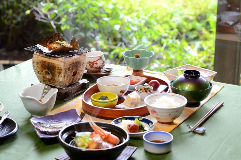 Food & Drinks 4, Yathusankan Over 6 years old, Non Smoking, Hida