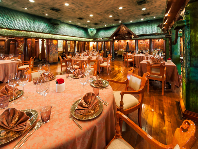 Food & Drinks 5, The Imperial New Delhi, Delhi