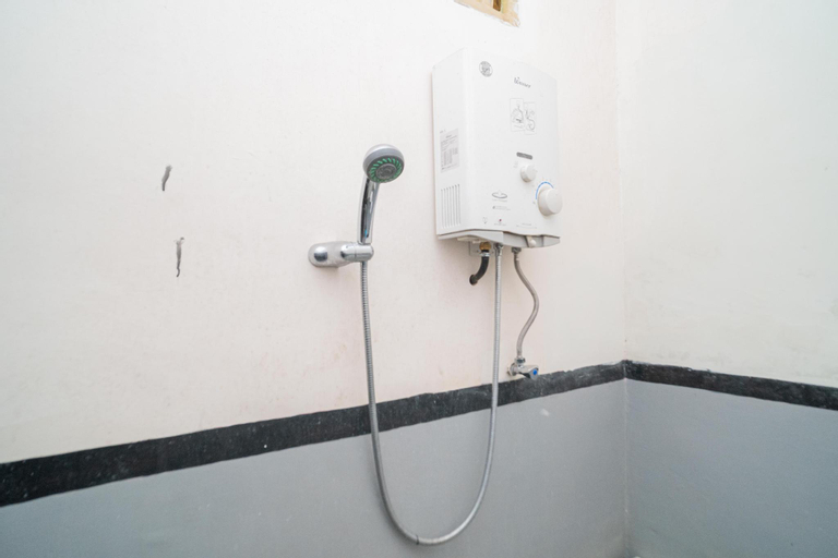 Bathroom 10