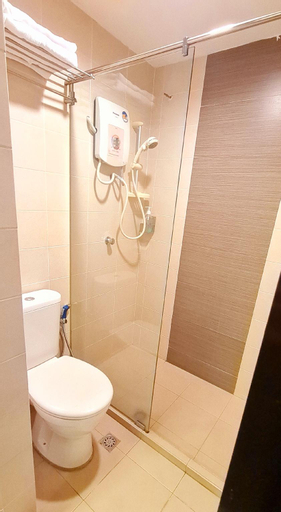 Bathroom 12