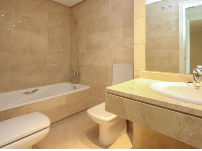 Bathroom 4, Dama de Noche, Málaga