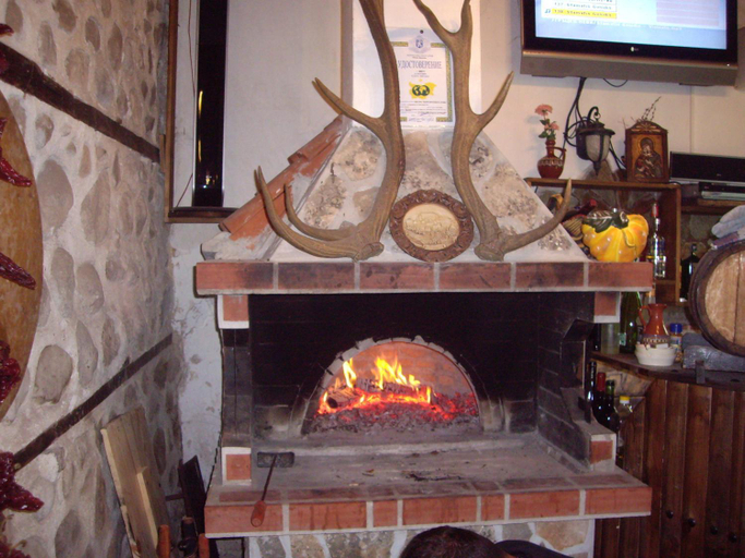 Food & Drinks 5, Popsokol House, Bratsigovo